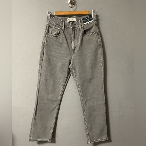 NWT Abercrombie & Fitch Curve Love Ultra High Rise Ankle Straight Jean. Size 26 - Picture 5 of 10